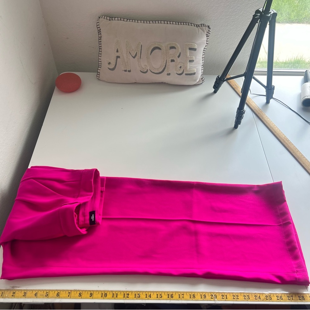 Express Editor Relaxed Mid Rise Trouser Pant Neon Berry Hot Pink Size 8 NWOT - Picture 10 of 14